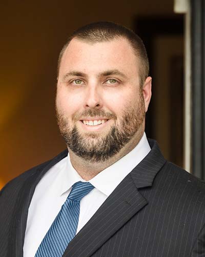Headshot of attorney Andrew M. Shalna